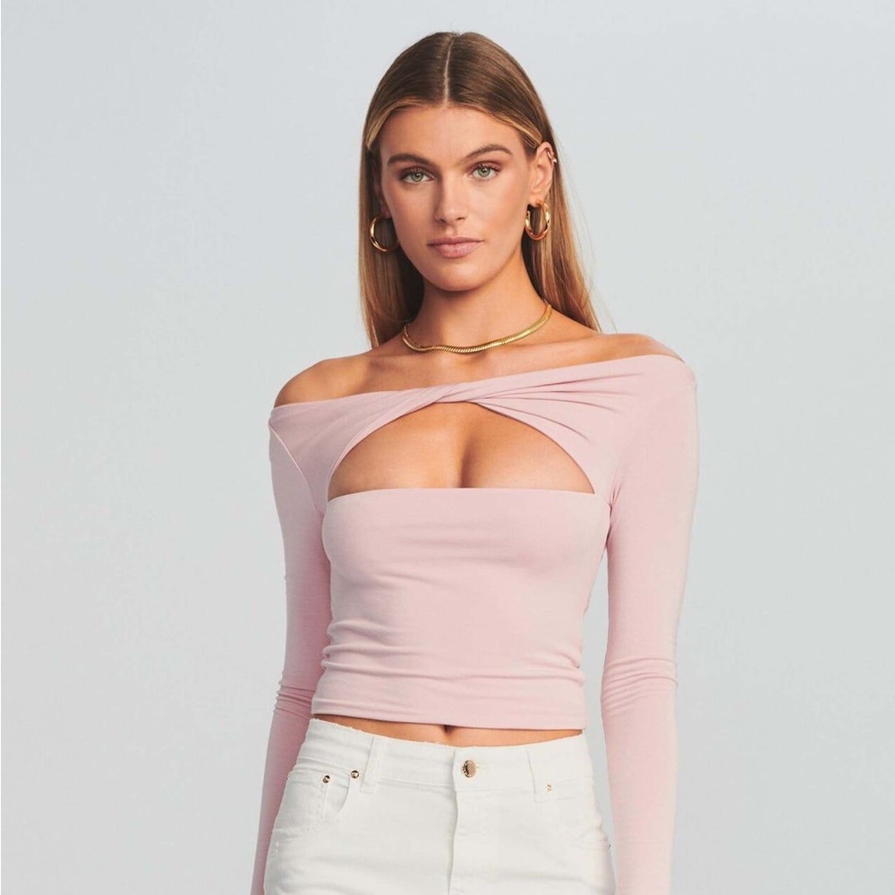 ARTEMIS TOP